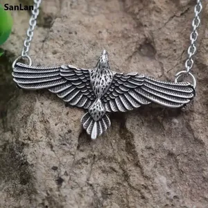 Uçan karga kolye kolye Jewel Celtas Raven Corbie Charm kalaylı Vikings Norse hayvan özelleştirmek