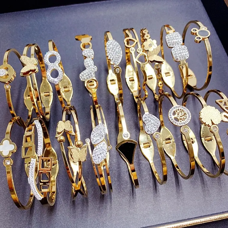 SC סיטונאי נירוסטה צמיד תכשיטי אופנה זהב מצופה משובץ יהלומים מעורב דגם פרפר צמיד צמיד לנשים