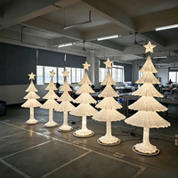 Luxuriöse LED-Sternen-Gipfeldekoration Stoff-Weihnachtsbaum-Bodenleuchte für Hochzeitsempfang Bühne Weihnachtsveranstaltung Dekor Requisiten