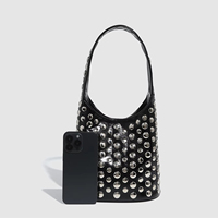 Haut de gamme Rivet sac à main écaille de tortue sac seau Design léger moto boucle magnétique épaule Unique métal sac pour femme