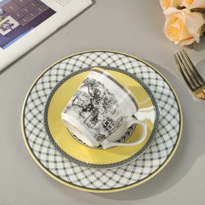 Juego de Platos de Cerámica para Cena, Vajilla de Lujo Dorada para Cocina - Product Image 5