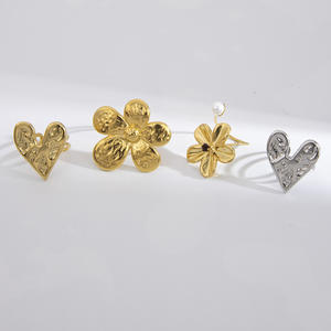 European American Style Hammered Heart And Flower <b>Ring</b> Women Stainless Steel 18K Gold Plated Open Top Unique Textured Design - Product Image 2