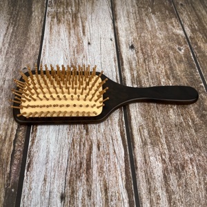 Set de Cepillo y Peine para Cabello de Madera de Haya Natural, Peine de Dientes Anchos para Masaje Capilar, Cepillo Desenredante para Todo Tipo de Cabello - Product Image 4