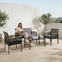 Ensemble de canapé d'extérieur moderne et confortable en acier, 4 pièces, noir, en rotin tressé, avec 2 fauteuils et accoudoirs en WPC pour jardin