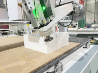 Routeur à bois CNC 4 axes 1325 1530 ATC pour contreplaqué, mousse d'aluminium, pierre EPS, machine CNC pour le travail du bois