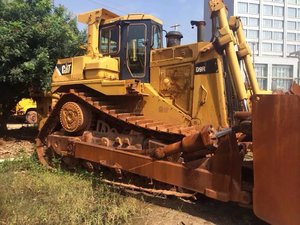 Bulldozer sur chenilles d'occasion en bon état (modèles D6, D6H, D6G, D6R) avec une puissance de fouloir élevée de 23 000 kg à vendre - Product Image 3