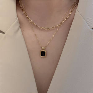 Collar de Joyería de Acero de Titanio, Amuleto de Collar CC para Mujer, Collar de Cadena de Clavícula de Doble Capa para Mujeres - Product Image 4