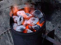 Machine à briquettes de charbon de bois à rouleaux à prix compétitif Briquette de charbon de bois sciure de bois ligne entière à vendre