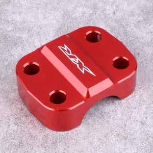 อุปกรณ์เสริมรถจักรยานยนต์สีแดงที่ยึดเพลาหน้าแบบหนีบสำหรับ XR400R XR 400R 1996-2004 XR650L 1993-2024 650L FRONT AXLE HOLDE - Product Image 3