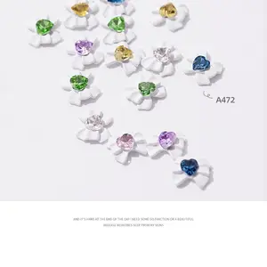 새로운 네일 쥬얼리 사랑 다이아몬드 활 3D 합금 심장 유리 라인 석 다채로운 크리스탈 수지 나비 손톱 아트 매력 장식