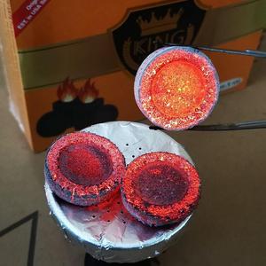 Comprimés de <span class=keywords><strong>charbon</strong></span> de bois à lumière rapide Golden Coal 33mm Briquettes de <span class=keywords><strong>charbon</strong></span> de bois Shisha légères instantanées pour encens et narguilés - Product Image 4