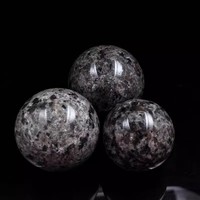 Boule de pierre naturelle en cristal minéral fluorescent poli, ornement de bureau, Chine