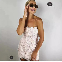 Robe florale australienne de style niche, douce et élégante, avec des détails tridimensionnels complexes, éthérée et flatteuse pour la silhouette