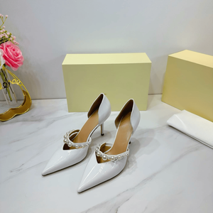 Escarpins noirs en cuir verni à bout pointu avec bride perlée pour femme, pour mariage et soirée - Product Image 2