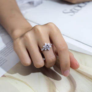 Bague en or blanc 18 carats avec diamant rond pour femme Messi Jewelry MSR-1529 - Product Image 5