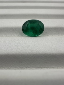 Piedras de Esmeralda natural para la fabricación de joyas Piedras preciosas personalizadas Calidad superior Precios al por mayor Piedra Esmeralda natural de 4 quilates - Product Image 5