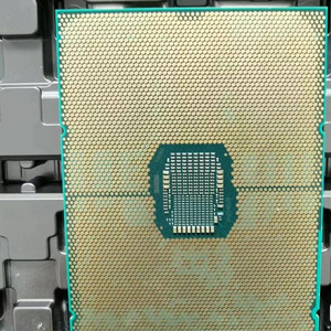 Processeur Intel Xeon Platinum 8336C, 32 cœurs, 64 threads, 2,30 GHz, 48 Mo de cache, 230 W, LGA4189, processeur serveur pour serveur Dell HPE - Product Image 2