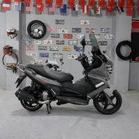 Scooter Maxi Aprilia SR Max 250 GT 250cc d'occasion, moteur HPE 26HP, écran TFT, démarrage sans clé, éclairage LED, CVT, essence, moto