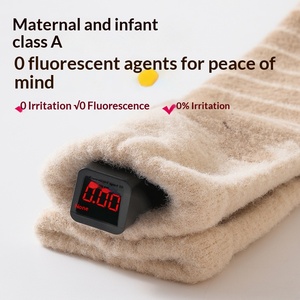 Calze Lunghe Invernali per Neonati, Spesse e Assorbenti, Antiscivolo, con Motivi Animali a Righe, Comode e Morbide - Product Image 2