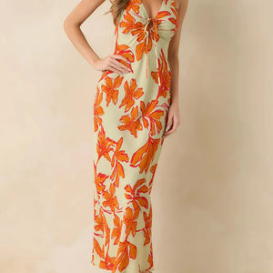 Vestido Maxi con Tirantes Finos, Estampado Floral Verde y Naranja, Hecho a Mano, Transpirable, Lavable, para Uso Diario en Verano, con Abertura en la Espalda - Product Image 1