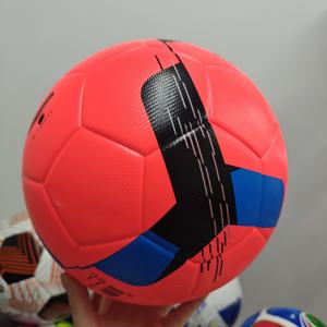 Balón de Fútbol de Calidad Profesional Diseñado Según las Especificaciones de la Copa Tri-Naciones 2026 para Uso Profesional - Product Image 3