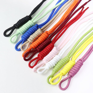 Lanière de <span class=keywords><strong>noeud</strong></span> de 5mm <span class=keywords><strong>corde</strong></span> tissée à la main <span class=keywords><strong>avec</strong></span> perle de Paracord colorée lettre sac breloque mousqueton <span class=keywords><strong>noeud</strong></span> Paracord lanière porte-clés - Product Image 2