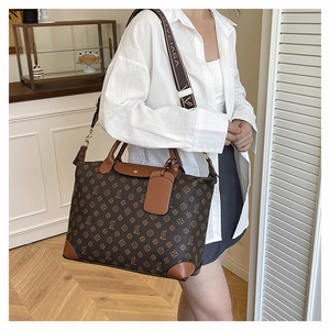 Women's Fashionable Retro Printed Large Capacity Handbag Waterproof PU Leather Shoulder Crossbody Bag for Travel and <b>Shopping</b> - Product Image 3