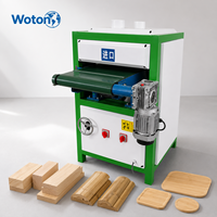 Machine à poncer le bois automatique facile à utiliser avec plateau de polissage de surface de forme spéciale pour le polissage des moules de portes en bois