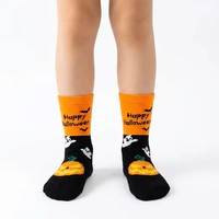 Chaussettes d'Halloween pour enfants, motifs de dessins animés colorés : chat noir, fantôme, citrouille, maison hantée, crâne – Designs non répétitifs, douces, pour les fêtes