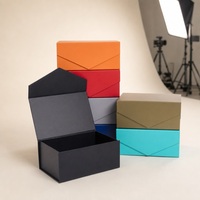 Boîte cadeau rigide magnétique avec logo personnalisé, emballage en papier couché, disponible en plusieurs tailles