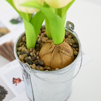 Tanaman Tulip Sutra dalam Pot Buatan, Sentuhan Realistis, Mirip Asli untuk Dekorasi Pernikahan, Rumah, Kantor, Hari Valentine, Hari Ibu, Natal, Paskah