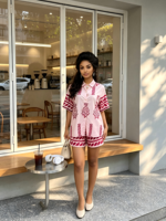 Ensemble deux pièces tendance 2026 : chemise et short imprimés tribaux africains avec col boutonné pour les vacances d'été à la plage