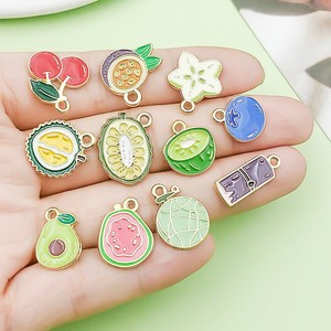 30 Colgantes de Frutas de Aleación Coloridos, Manzana, Sandía, Cereza, para Accesorios de Joyería DIY - Product Image 2