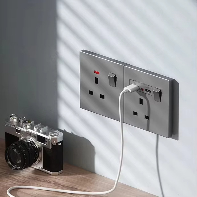 Wholesale Customization Multifunctional 230V Sockets and Switches Simple Style Wall Sockets with USB Type c Interface