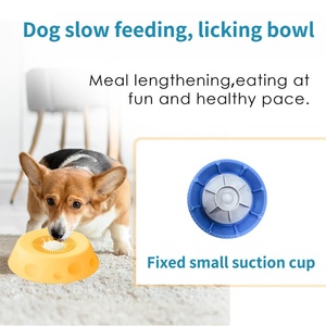 Gamelle anti-dérapante à alimentation lente pour chien avec balle ludique intégrée, gamelle à alimentation lente pour chiens et chats, tapis de léchage pour animaux de compagnie - Product Image 1