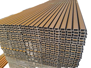 Panneaux de revêtement mural en <span class=keywords><strong>bois</strong></span> composite WPC <span class=keywords><strong>gris</strong></span> imperméable pour extérieur, clôture décorative pour espaces commerciaux, décoration murale - Product Image 1