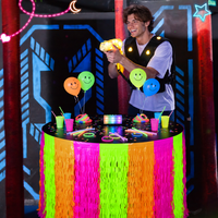 Jupe de table néon fluorescente, rideau à franges ondulées en guirlande, décoration de fête qui brille dans le noir pour anniversaires et événements UV sous lumière noire