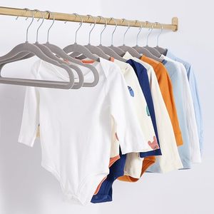 <span class=keywords><strong>Amazon</strong></span> Basics-Lot de 30 <span class=keywords><strong>cintres</strong></span> antidérapants en velours pour enfants (bébé/enfant en bas âge) 11.6 pouces (pour vêtements de bébé)-Gris - Product Image 5