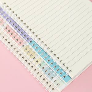 Cahier à spirale A5 à rabat latéral pour les journaux d'étudiant. - Product Image 4