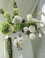 Romantisches Rotes Seidenrosen-Arrangement Gemischte Rosa Blumen Tischdekoration Seidenblumenball Burgunderrote Rose Rosa
