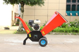 MIKIM Broyeur de branches d'arbres de haute qualité Broyeur de copeaux de bois essence diesel électrique Machine de fabrication de copeaux de bois en vente - Product Image 4