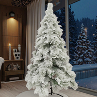 Sapin de Noël artificiel floqué de neige de haute qualité de 210 cm, en matériau PET, aiguilles de pin mélangées, taille personnalisable
