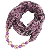2025 écharpe en mousseline de soie européenne et américaine avec pendentif en acier inoxydable collier femmes printemps/été chandail chaîne bijoux
