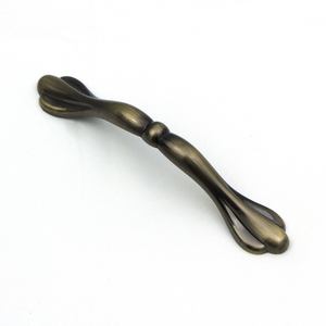 Zinc Alloy Material Furniture Hardware Kitchen Cabinet Handles - Product Image 1
