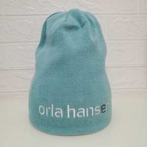 100% acrílico 3D bordado personalizado hombres mujeres acrílico doble cara desgaste tejido Reversible Beanie Hat - Product Image 2