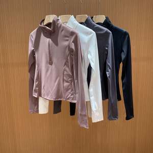 Ensemble de sport de luxe pour femme : débardeur de yoga, soutien-gorge de sport et leggings taille haute extensibles pour le fitness et la gym - Product Image 5