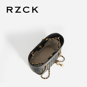 RZCK petit <span class=keywords><strong>sac</strong></span> à <span class=keywords><strong>bandoulière</strong></span> de haute qualité pour femmes pour téléphone avec chaîne en or personnalisé vos sacs seau en cuir <span class=keywords><strong>noir</strong></span> tissé - Product Image 5