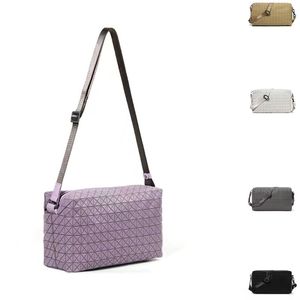 Nuevo Bolso Bandolera Mini de Moda con Textura Exquisita, Color Sólido Trenzado, Versátil y Moderno - Product Image 1