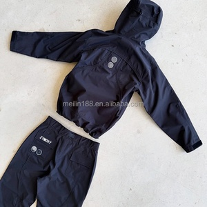 Ensemble de vestes coupe-vent en nylon et pantalons de survêtement en nylon, survêtements de jogging personnalisés en fausse fourrure coupe-vent et imperméables - Product Image 5