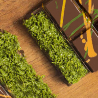 Professionele OEM-chocoladefabrikant Dubai. Pistachechocolade repen bieden op maat gemaakte smaakvarianten aan wereldwijde kopers.